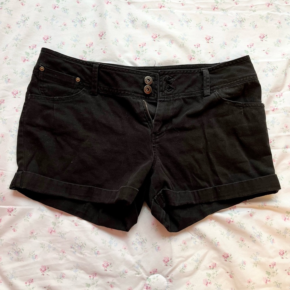 Black low rise short shorts